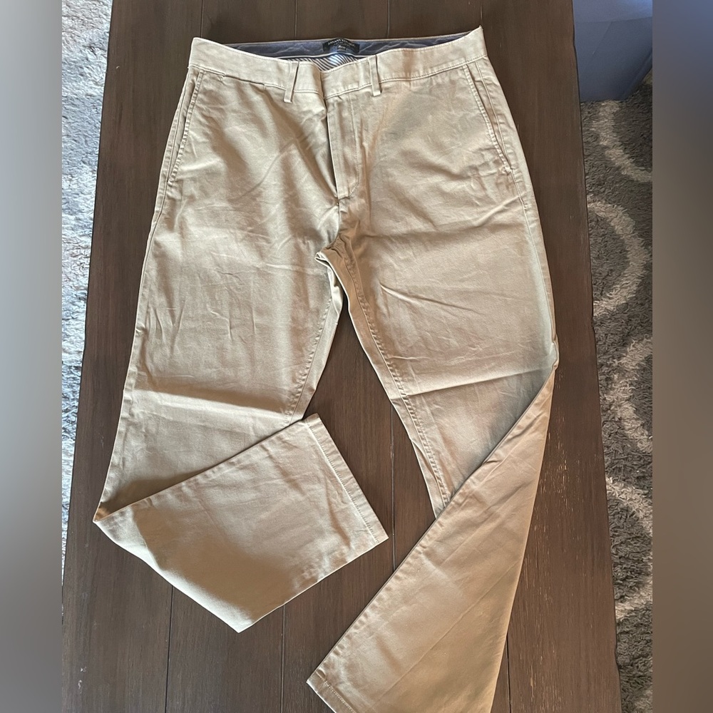 Banana Republic Fulton chino size 35x32